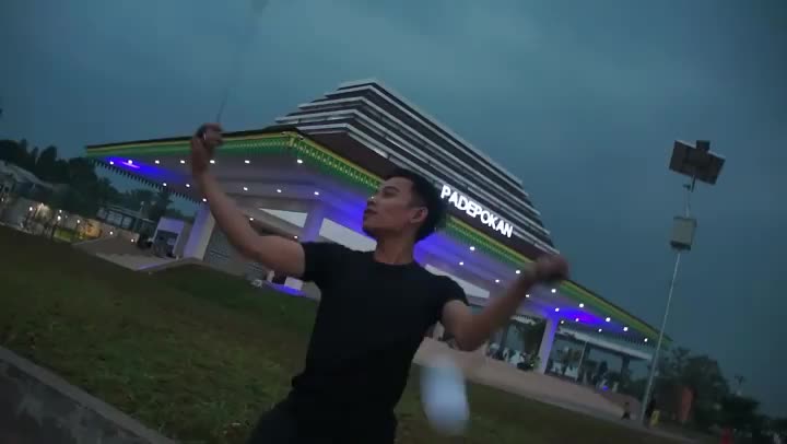 LED Perform and BMX Freestyle 