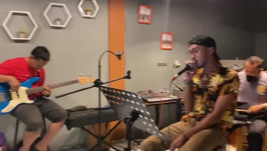 XFI SOLO TAMA 31 TAHUN SIJUNJUNG SUMBAR AKU MILIKMU BY.DEWA 19