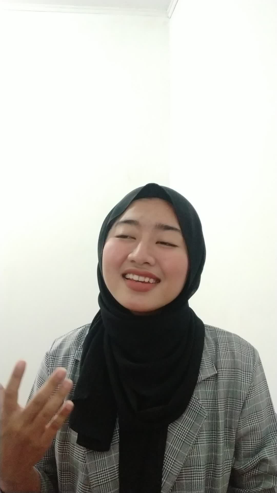 Bismillah Risma Dayanti_21 Tahun_Karawang_Lauw Kana Bainanal Habib
