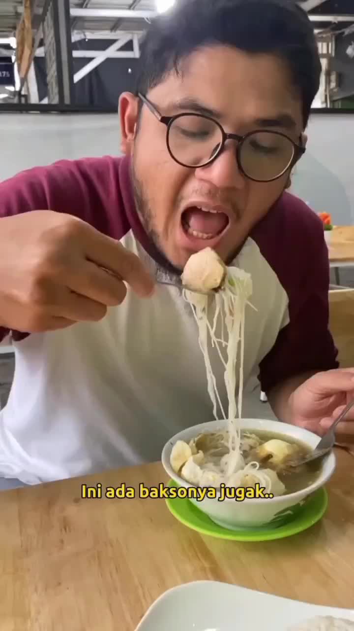 Buat yang lagi di sekitaran Ring Road dan sedang mendambakan makan enak dengan harga yang terjangkau, ya kemari 