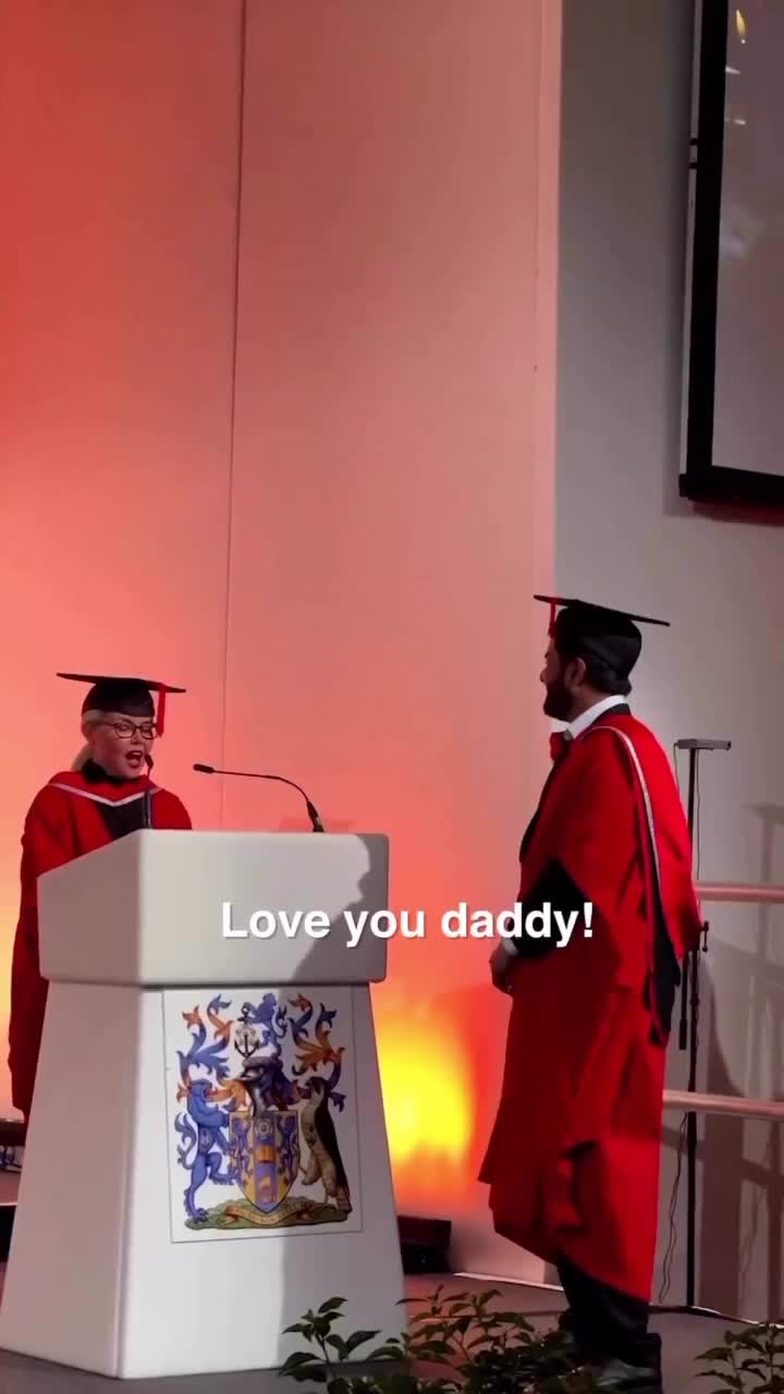 Momen anak bangga liat bapaknya
