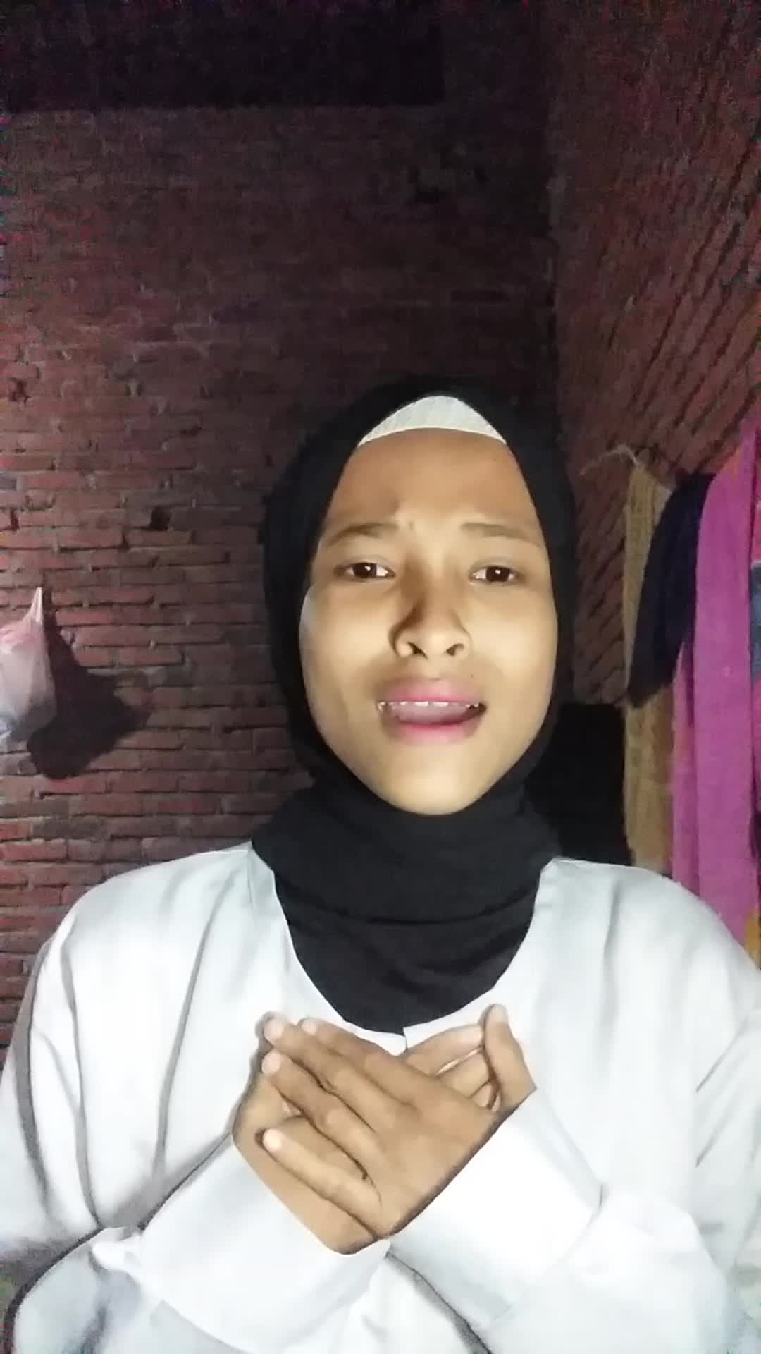 Nama: Uswatun Hasanah (LOMBOK), Motivasi: Membahagiakan kedua orangtua, SEJUTA LUKA (RITA SUGIARTO) #AudisiOnlineRisingStarDangdutindonesia