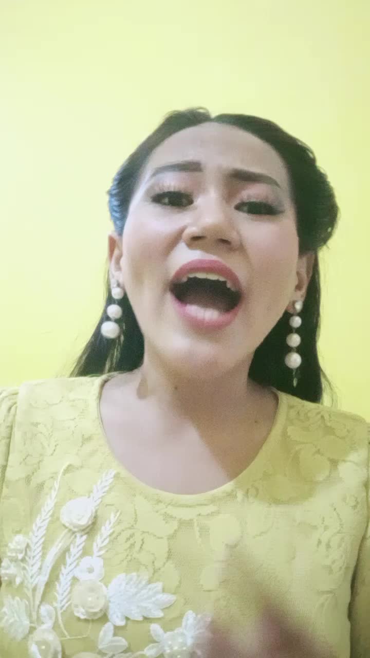 Nama: ARISKA FITRI ARDANA Asal: Pekalongan Jawa Tengah Umur:19Tahun Judul Lagu: Haruskah Aku Mati #AUDISI ONLINE KDI 2021