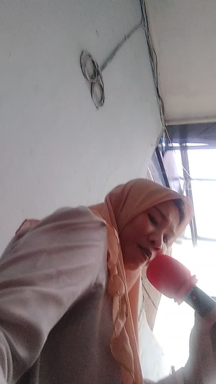 sy mao ikut audisi rising star, mudah2an bisa ke pilih, sy jg ngefans sm bu ayu ting ting.