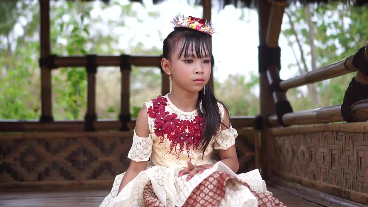 Terhanyut dalam kemesraan VOC Verlita Evelyn