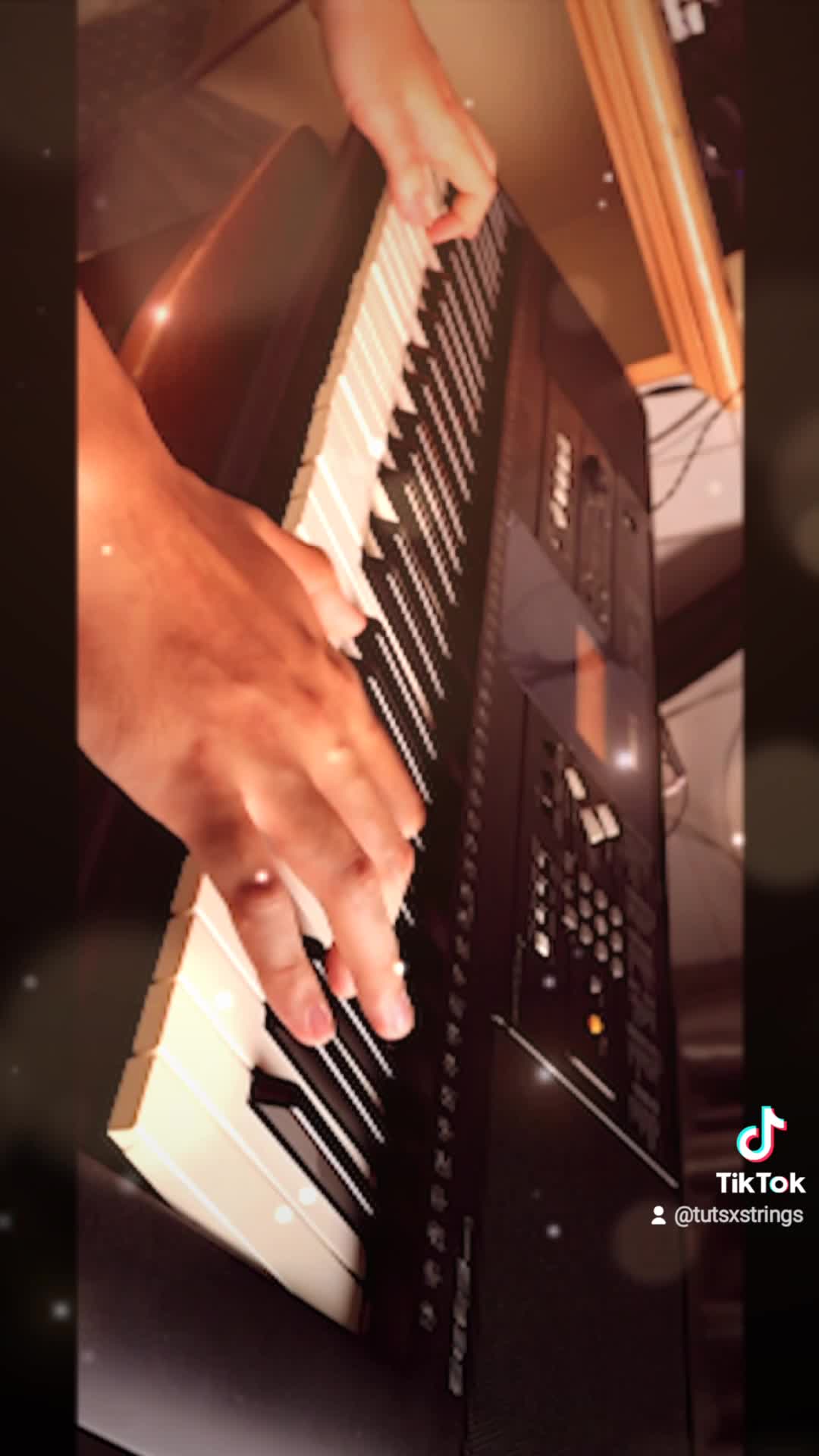 Everglow - Coldplay (J's Piano Cover)