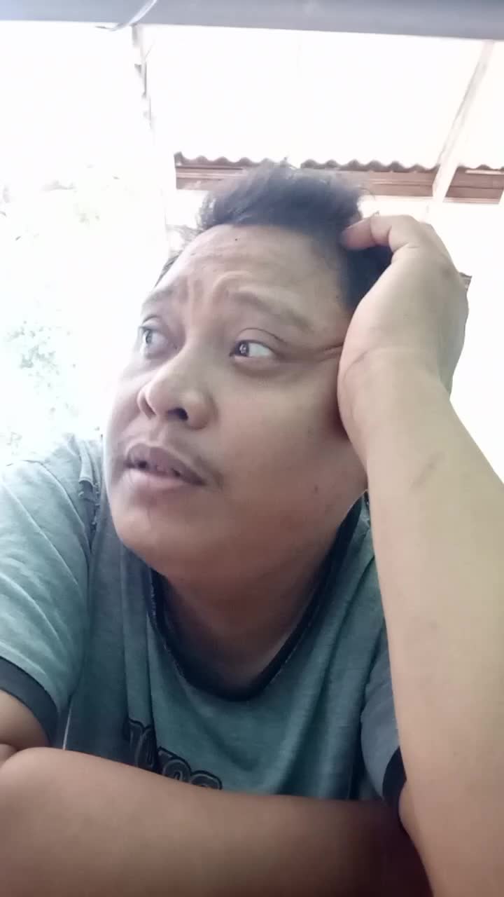 nonton gosip selebritis...