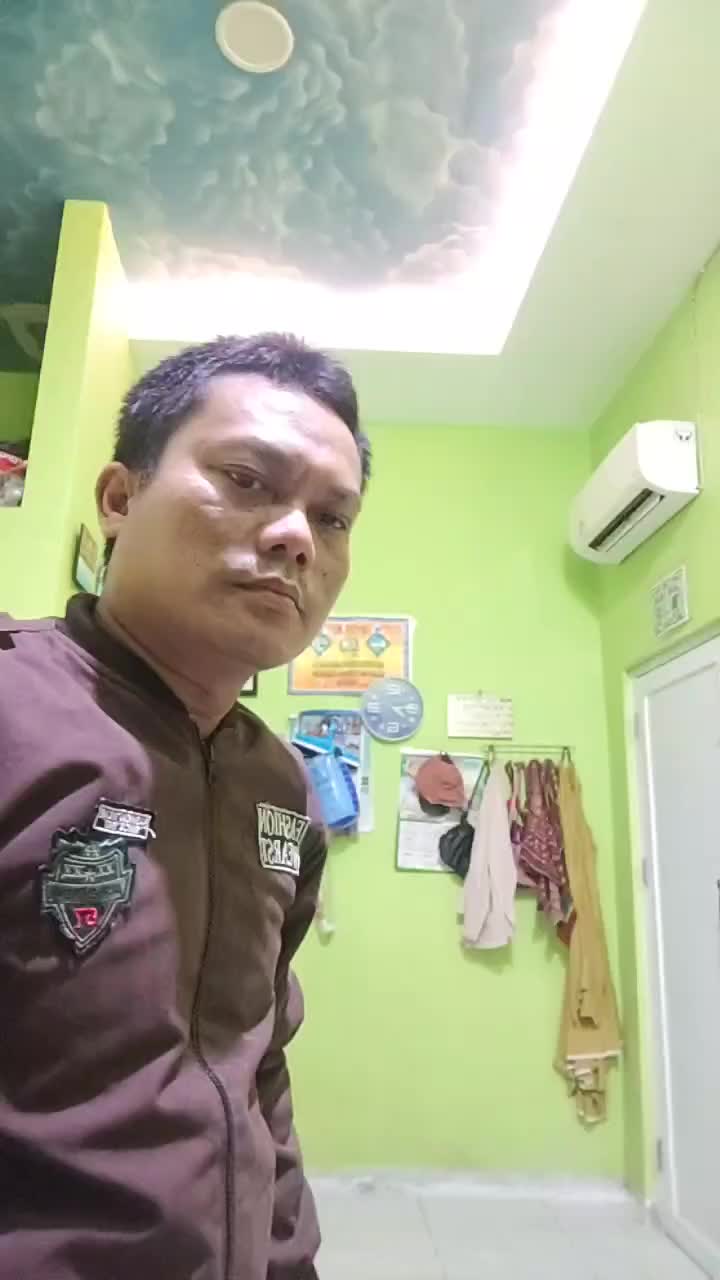 (Lampunya terang) di buang sayang toLong bantu Love vote foLow share komen thanks for watching 