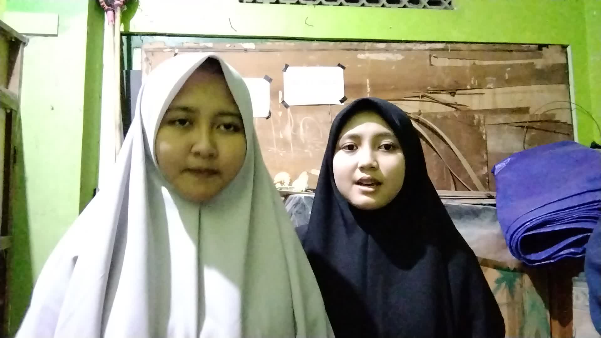 Arina dan Almaas - Tegal -17 thn - doa  memohon perlindungan #bismillahsemoga bisa #salam santri nasional