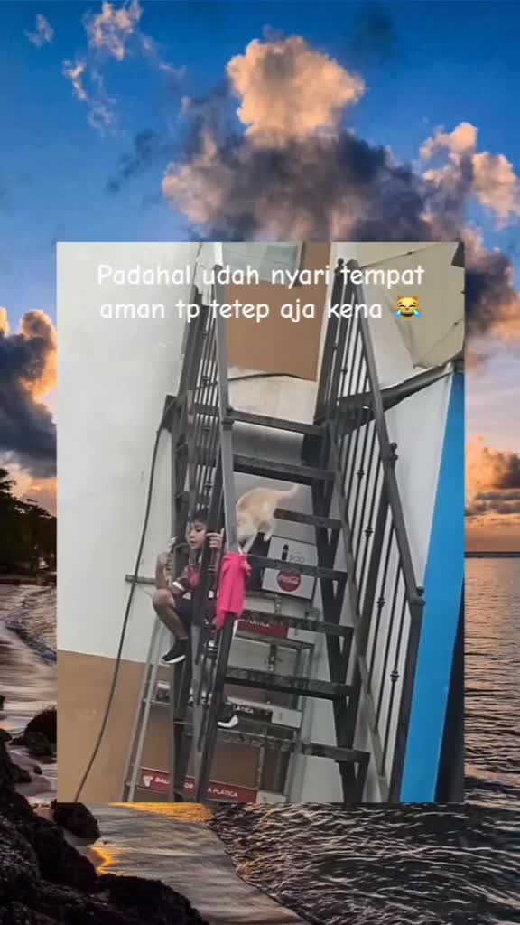 padahal babu udah menjauh, Masih ktawan aja sama majikan
