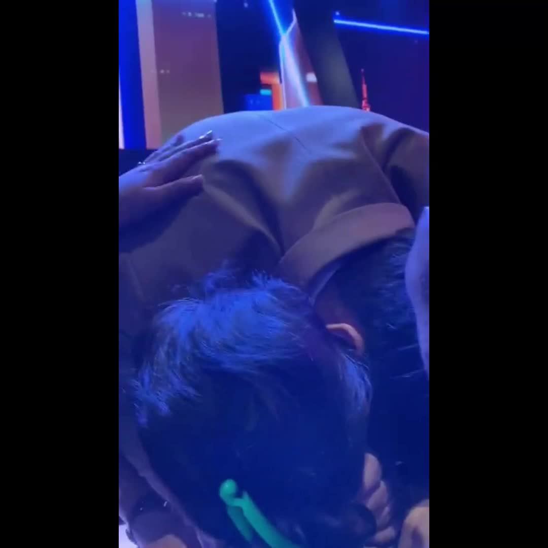 Anak baik suses selalu buat kmu perjalanan mu masi panjang untuk kamu mabahagiakan kedua orang tua mu❤️buat papa aron dan mama yati semoga c