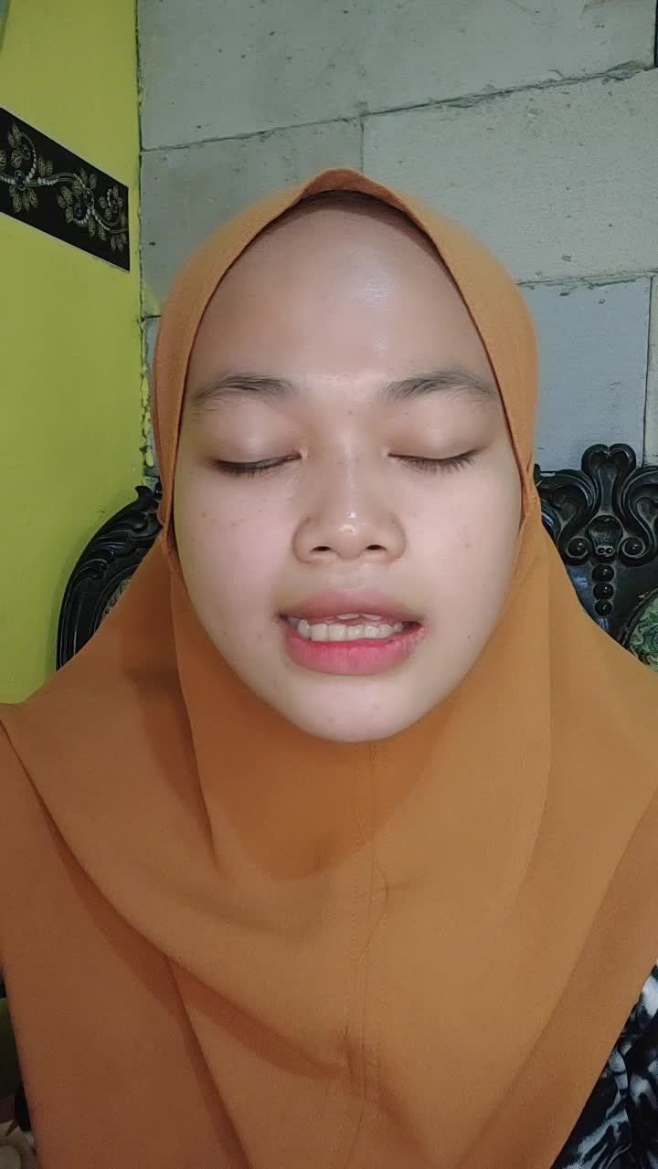 Nama : Ani Yuliani - umur 24 tahun - kota asal bekasi - judul lagu Syaikhona 