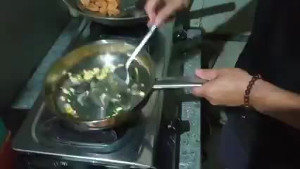 menu udang telur asin ,nama saya: Ahmad Syarif,tempat tanggal lahir Jakarta 01november1989,domisi Ambarawa kab Semarang.hobby masak