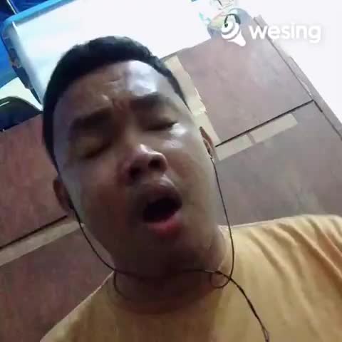 saya Renaldi Sirait 23 tahun pematang Siantar siap mengikuti ajang ini agar bisa membahagiakan orang tua satu satunya yaitu ibu saya,siap 