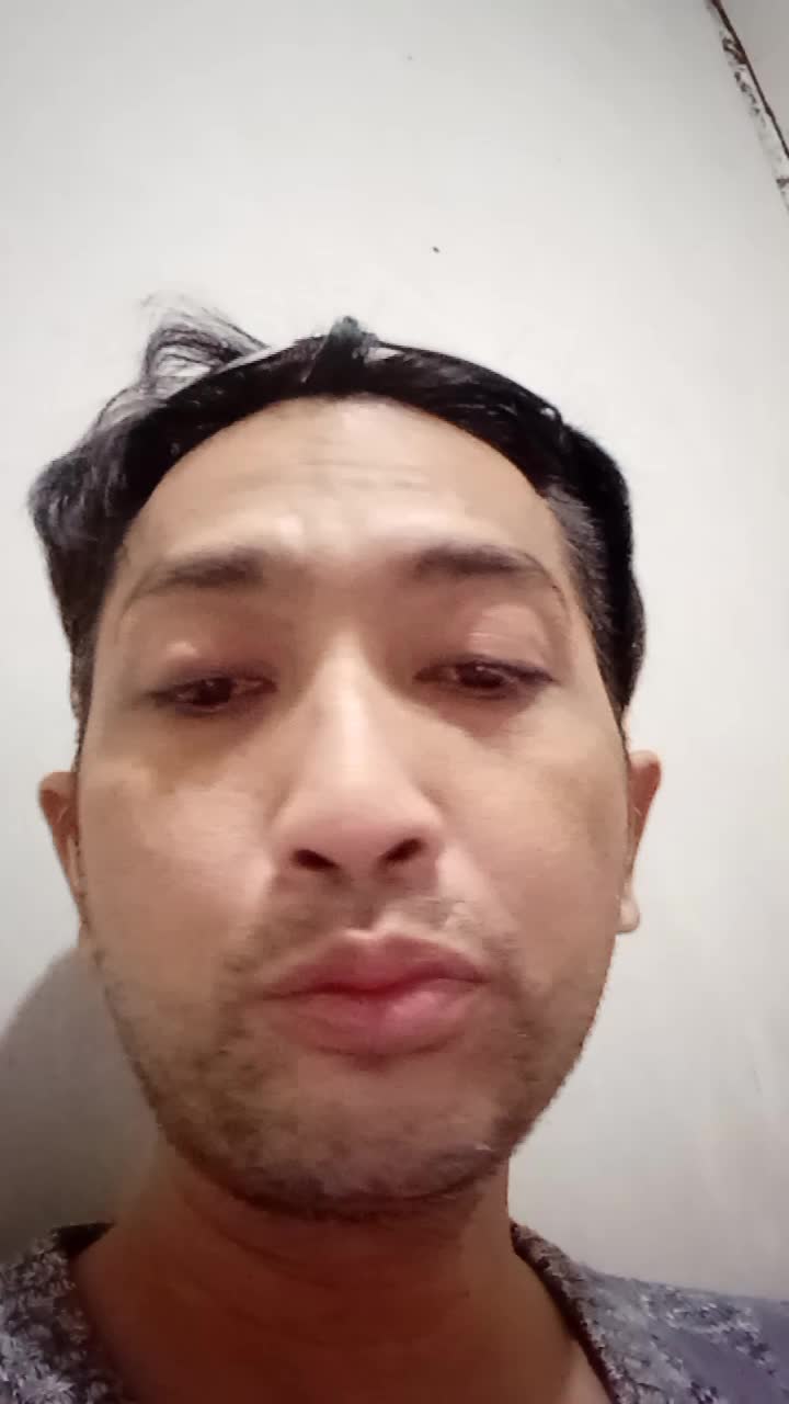 ne lgi patah hati judulnya..,jar