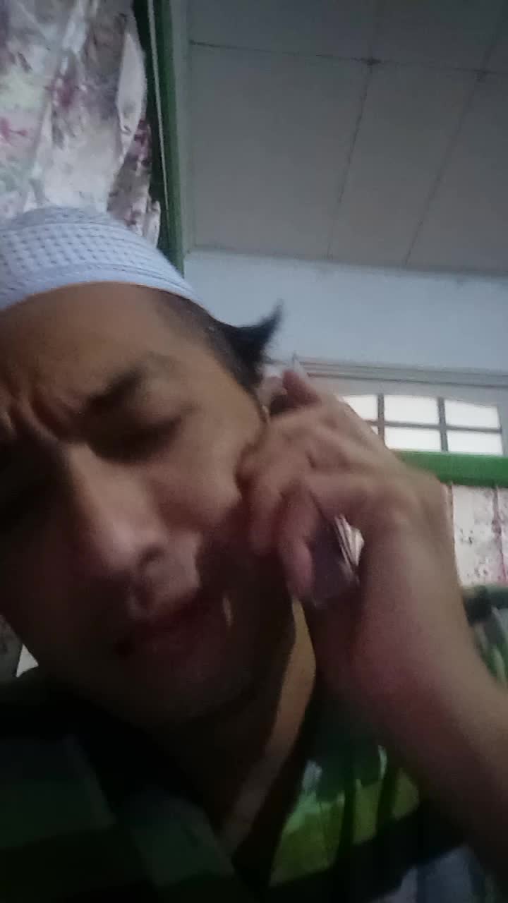 sedih..teman akrab sdh g ada