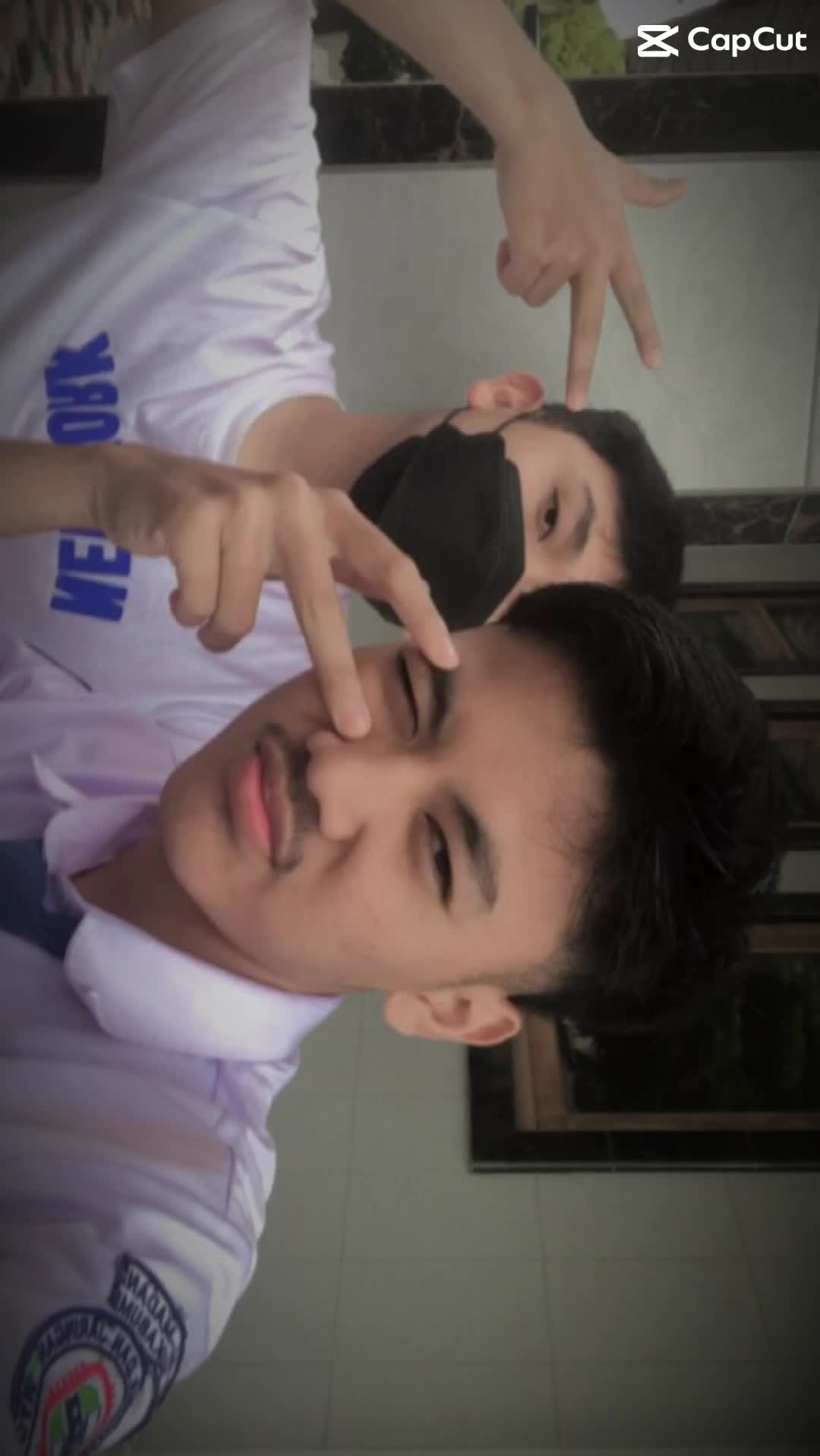 Adek kk emg butuh