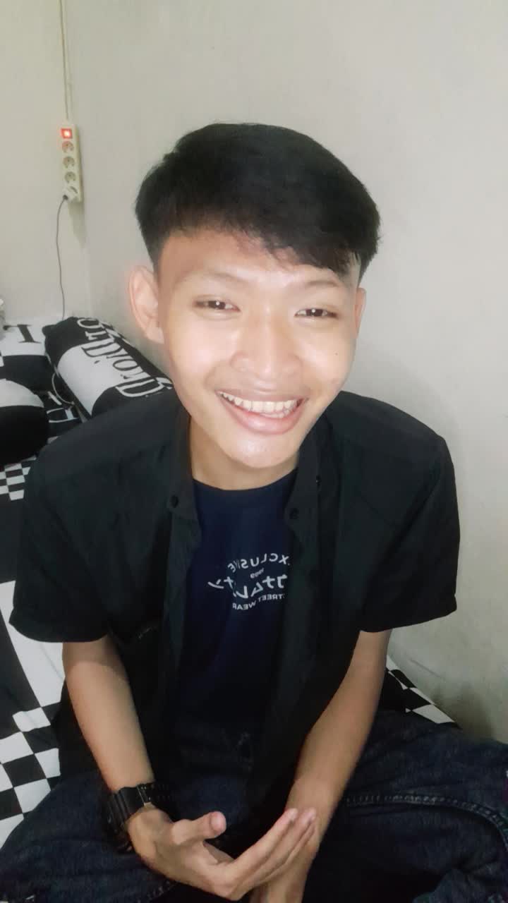 KSB2023 AGUS MULYANA YUSUF SERANG BANTEN 19 TAHUN WAITERS CINTA BERPAYUNGKAN BULAN (AYU SORAYA)