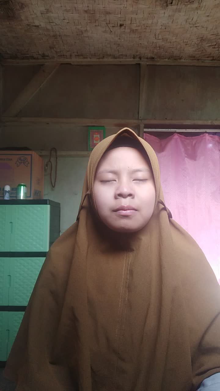 VOR22
Imas Laela Sari_20thn_Bandung_AnaUhibbukaFillah&Antassalam