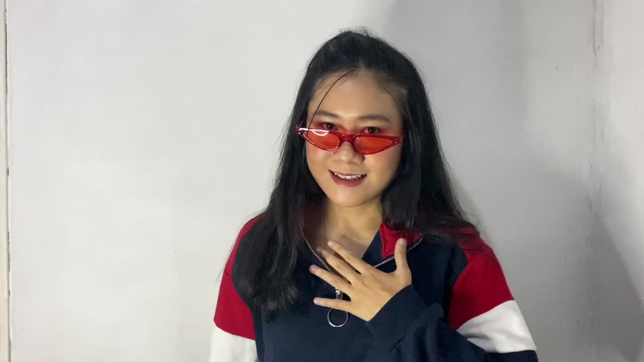 SUARA HATI - AYU TING TING (COVERED BY ADELINE)