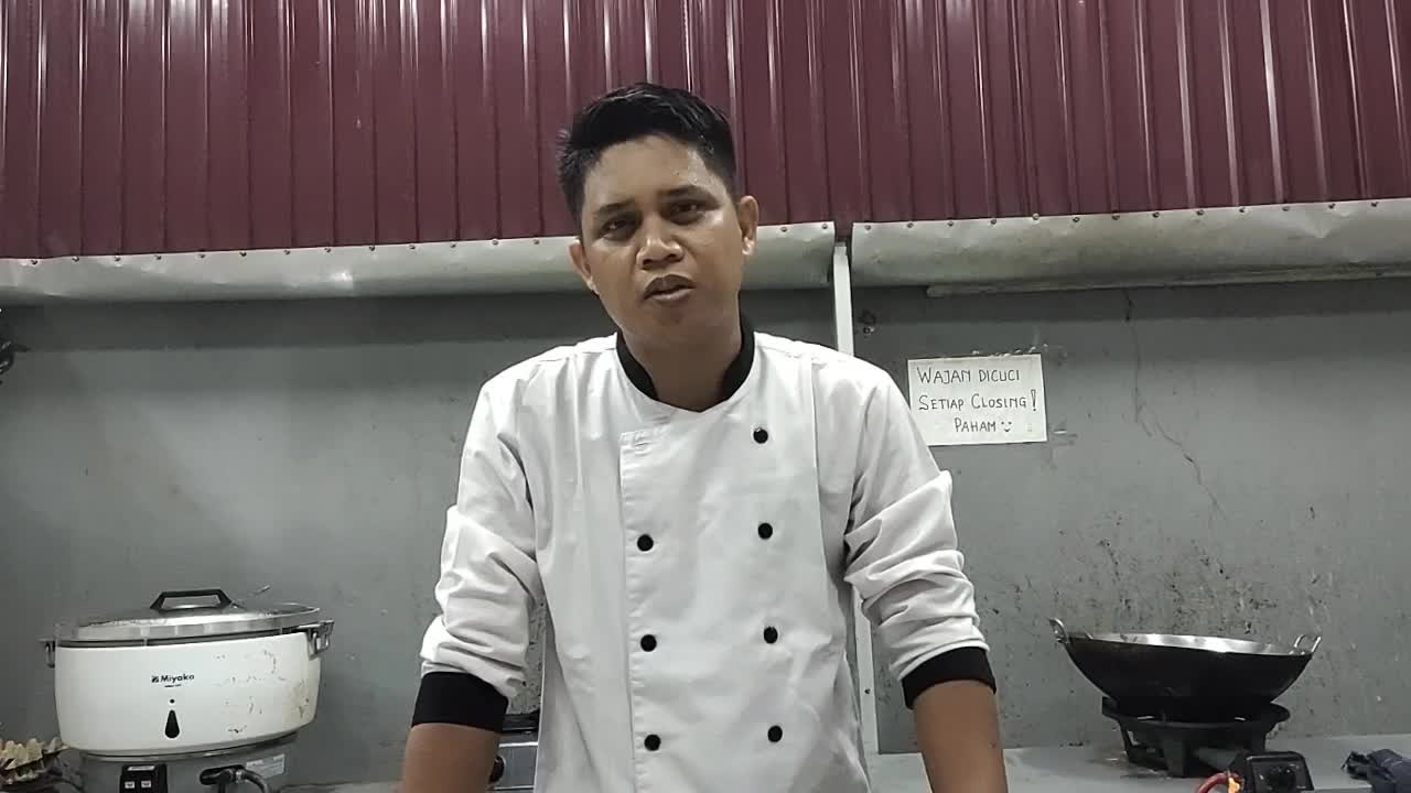 Ahmad Syarwani. nama panggilan: wawan. umur:28 tahun / memasak Chicken Sauce Teriyaki Wijen.I'm the next #OnlineAuditionMCI9 #RCTIplus #mci9