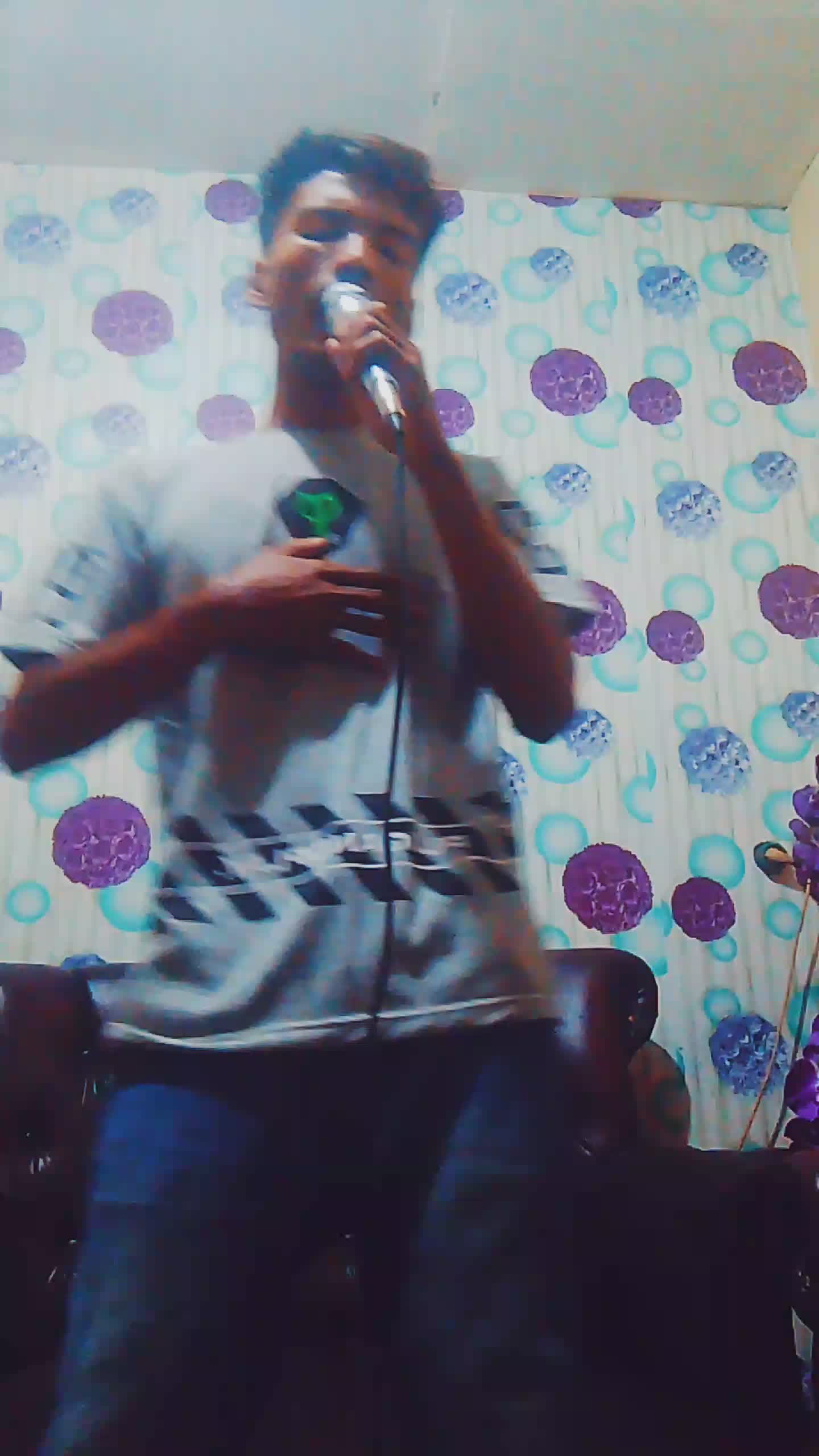 ikut ngeramaikan saja pamer bojo 😂🙏🙏