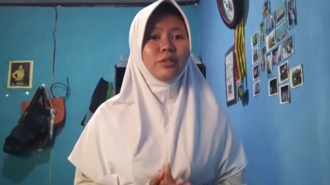Hallo temen" kenalin nama aku NURAENI LEVIANI asal dari SUKABUMI umur 18 hobby aku menyanyii dan memasak 