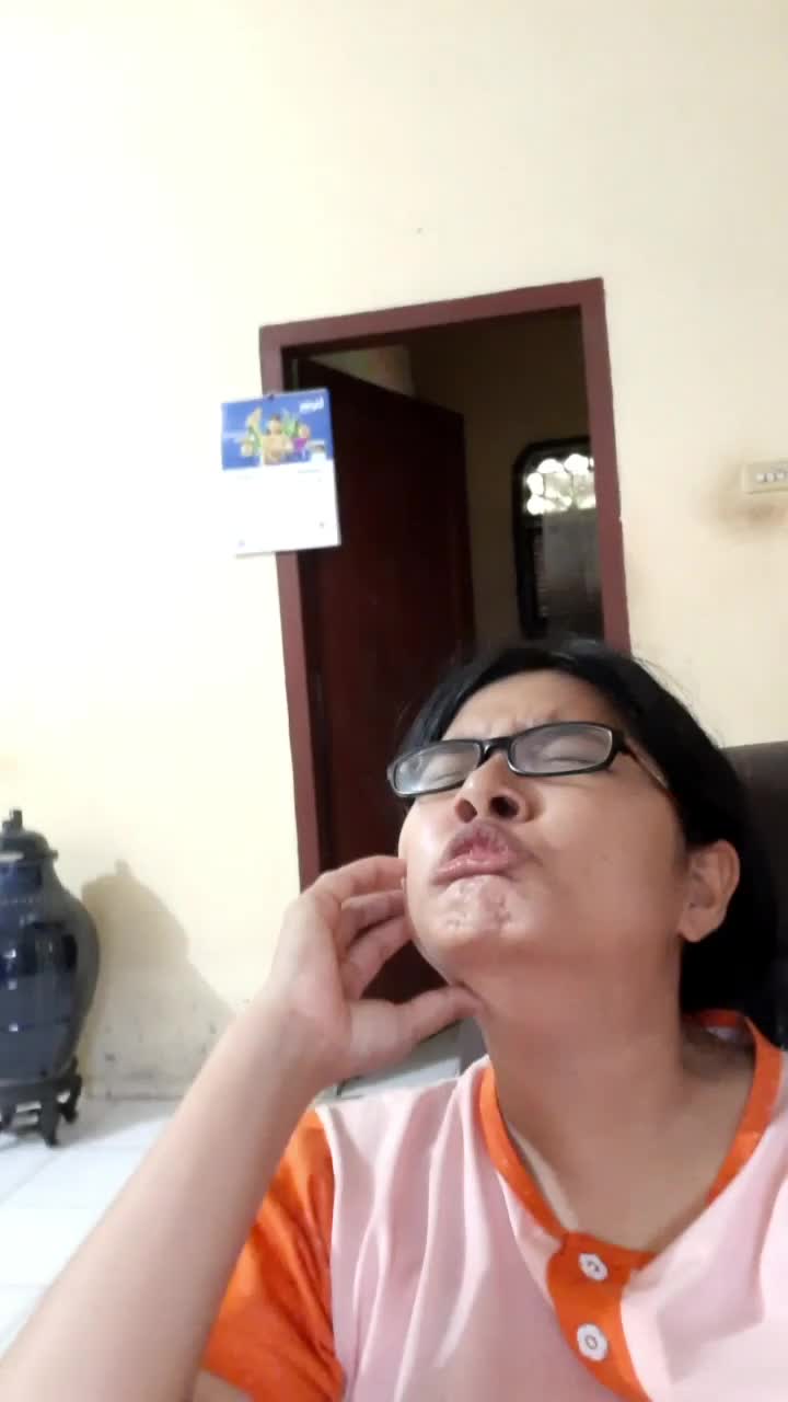 kenapa sih???? akuu capeeekkkkk