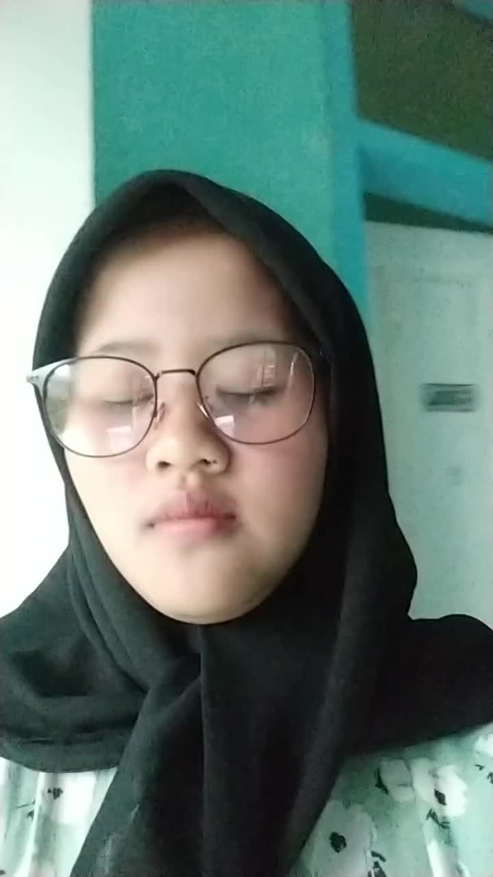 Nama:Mita yusiana putri Asal:Garut Judul lagu:Takan berpaling darimu!