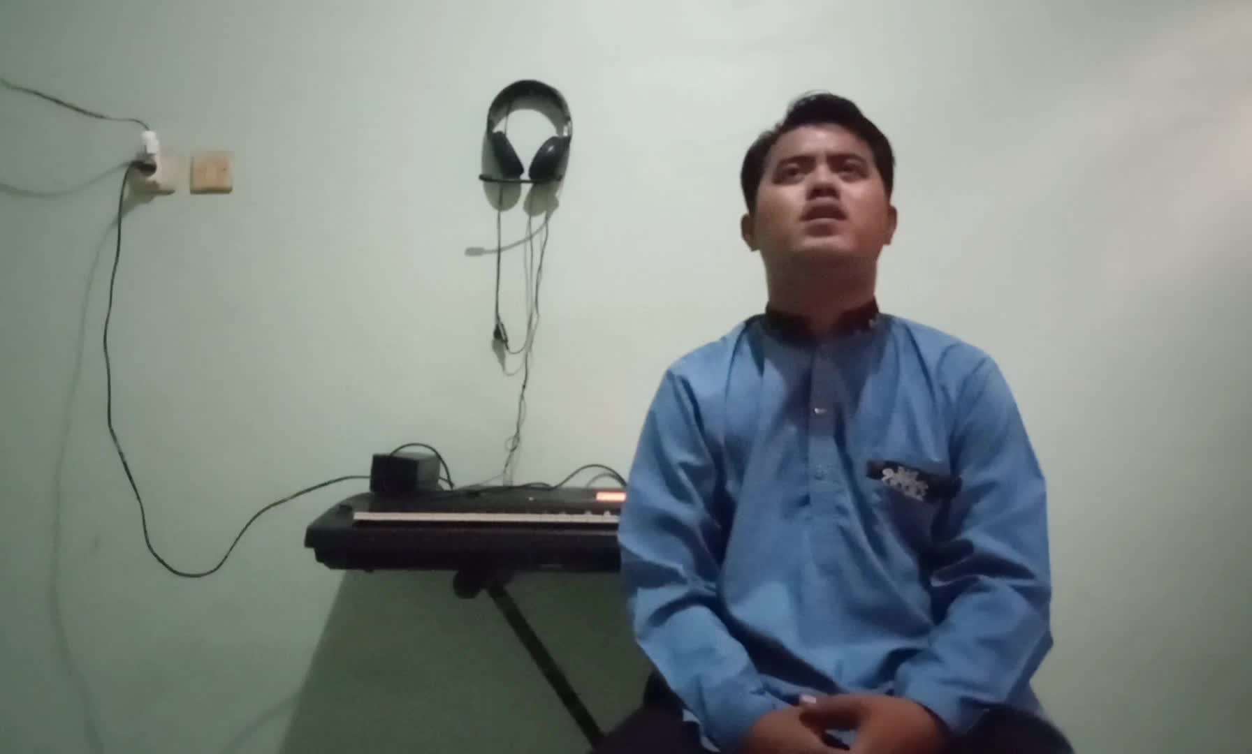 Assalamualaikum perkenalkan nama saya mahmud asal dari DKI jakarta utara. Gambus Sholu ala khoiril Anam Pop religi Muhasabah cinta.