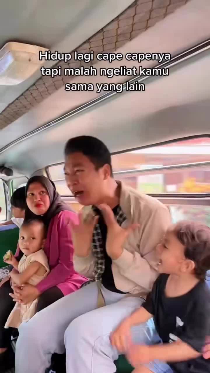 Kasian Emak-Emak Sebelahnya