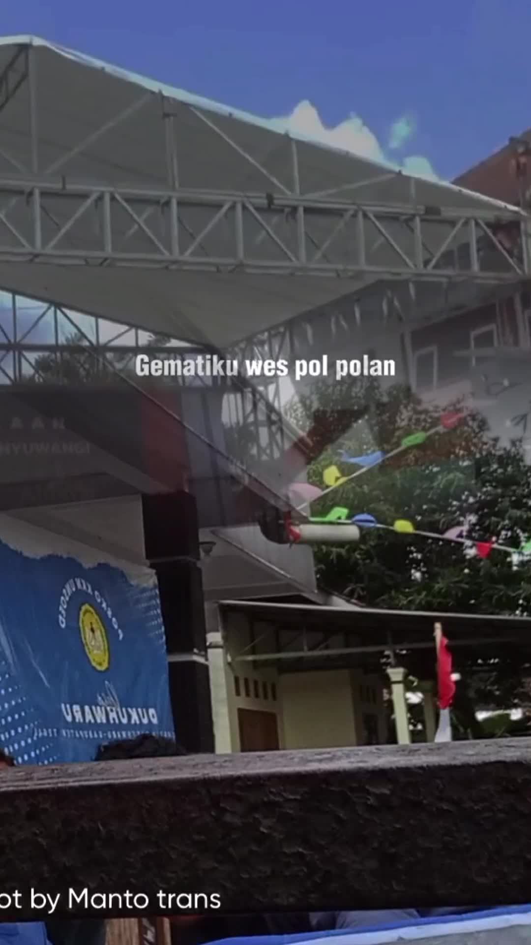semangat kerja karena ada impian yg harus di capai bismilah 🤲