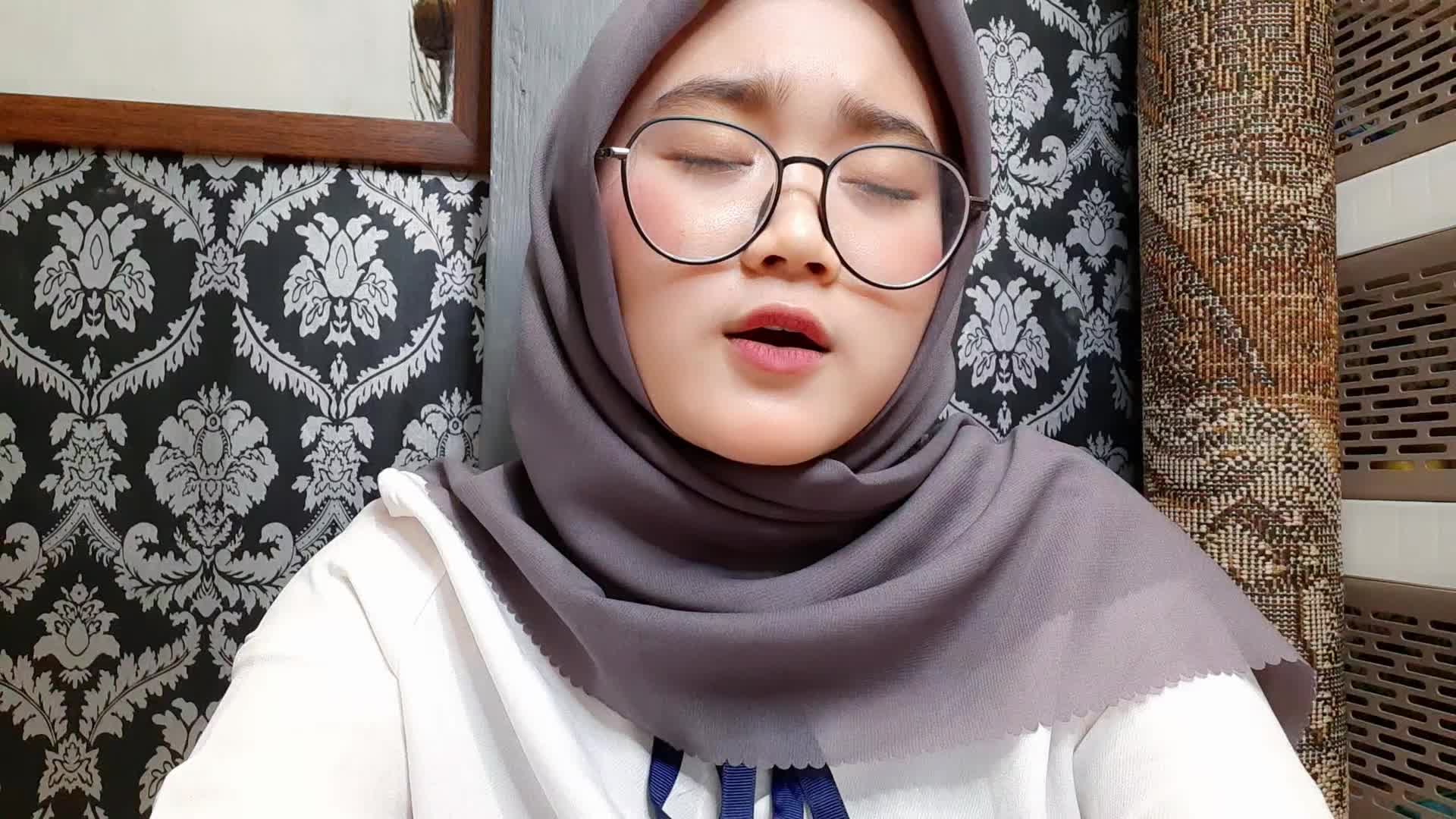 Silvi Putri Pratama - 19 tahun - Kota Bandung - Syaikhona 
#VoiceOfRamadhanGtv #audisionline
#jumatberkah #berkahsholawat ✨ 