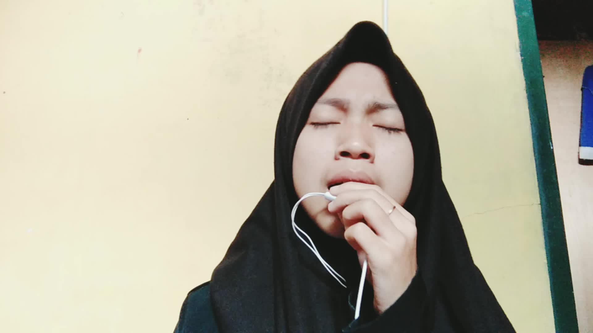 Yulianti Tasikmalaya 21 tahun (Cinta luar biasa). @rctiplusofficial #RCTIPlusShowYourTalent #HomeOfTalentRCTIPlus MARHABAN YA RAMADHAN