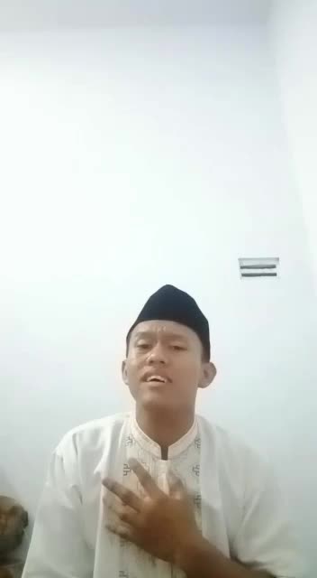 Assalamu'alaikum_Perkenalkan Nama say:Azis Saepulashari Hobi saya bernyanyi_asal tempat tinggal saya  d TASIKMALAYA_Judul lagu Ya Rosulallah