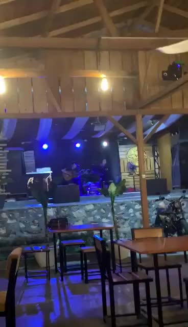 XFI23 SOLO MEIDY DEVITASARI 25TAHUN TANGERANG SAY SOMETHING