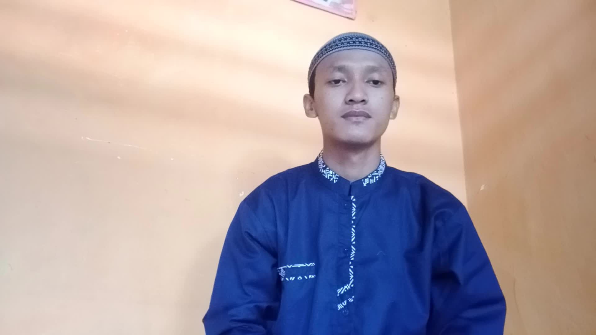 Nama : Slamet Riyadi Umur : 20 tahun  Asal : Tegal, Jawa Tengah Hobi : Menyanyi #voiceoframadangtv.