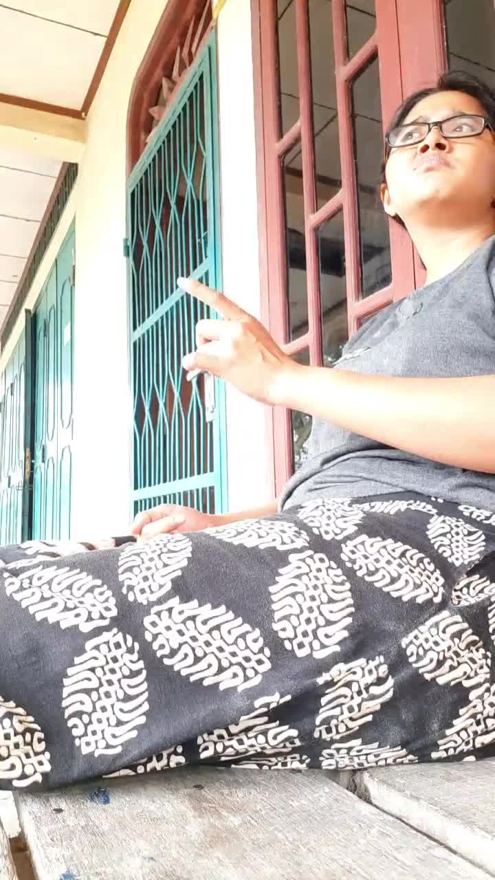 iyaa. eee.. Zahra.... Aku beneran gatau, soalnya kamu nanya terus. Bingung mau jawab yg mana 😑