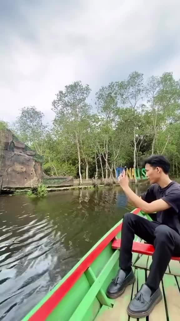 Kapan terakhir kamu ke danau shuji ?
