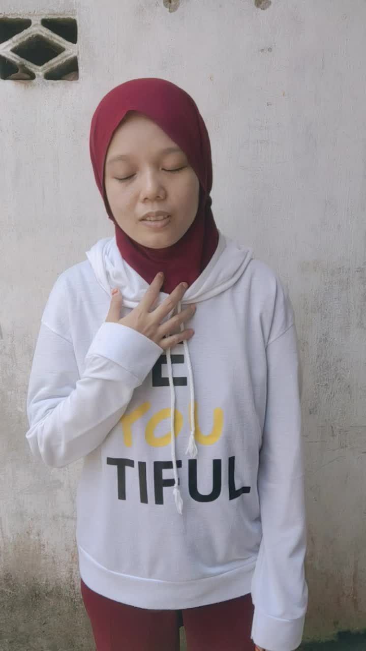 Nama Apriyati Hazu Eka Putri                                     Asal  Provinsi SUMSEL