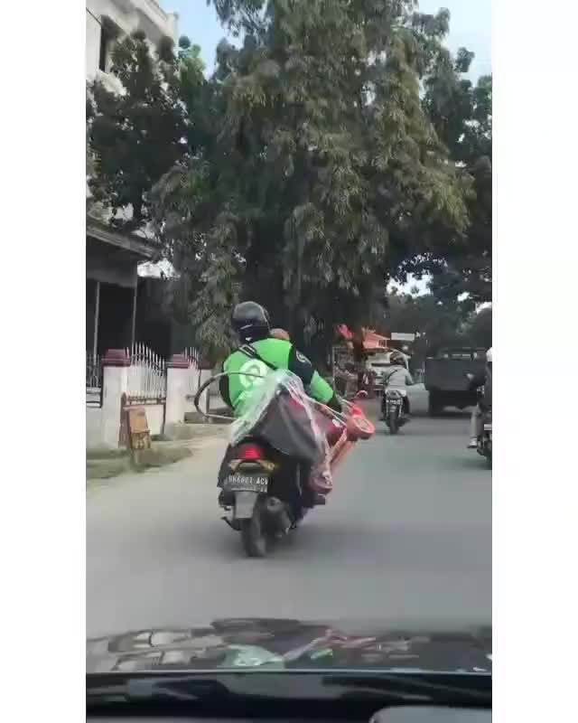 Ga Berani Nolaknya