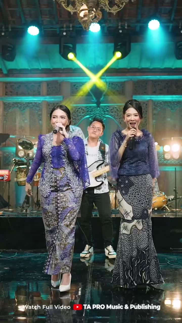 Syahiba Saufa ft Ochi Alvira - Malam Pagi