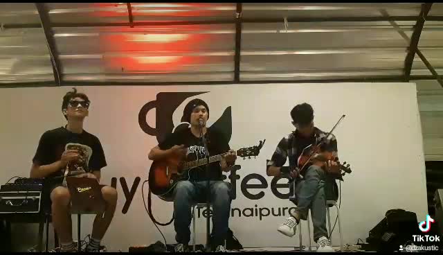 XFI2023 GRUP DZAKUSTIC 31TAHUN KOTA JAMBI (BENTO) IWAN FALS