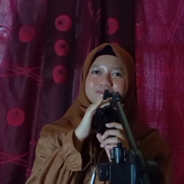 Nama:Nyimas ardini layli                               umur:20thn   domisili:kota palembang   Judul:ya maulana       (disabilitas tunanetra)