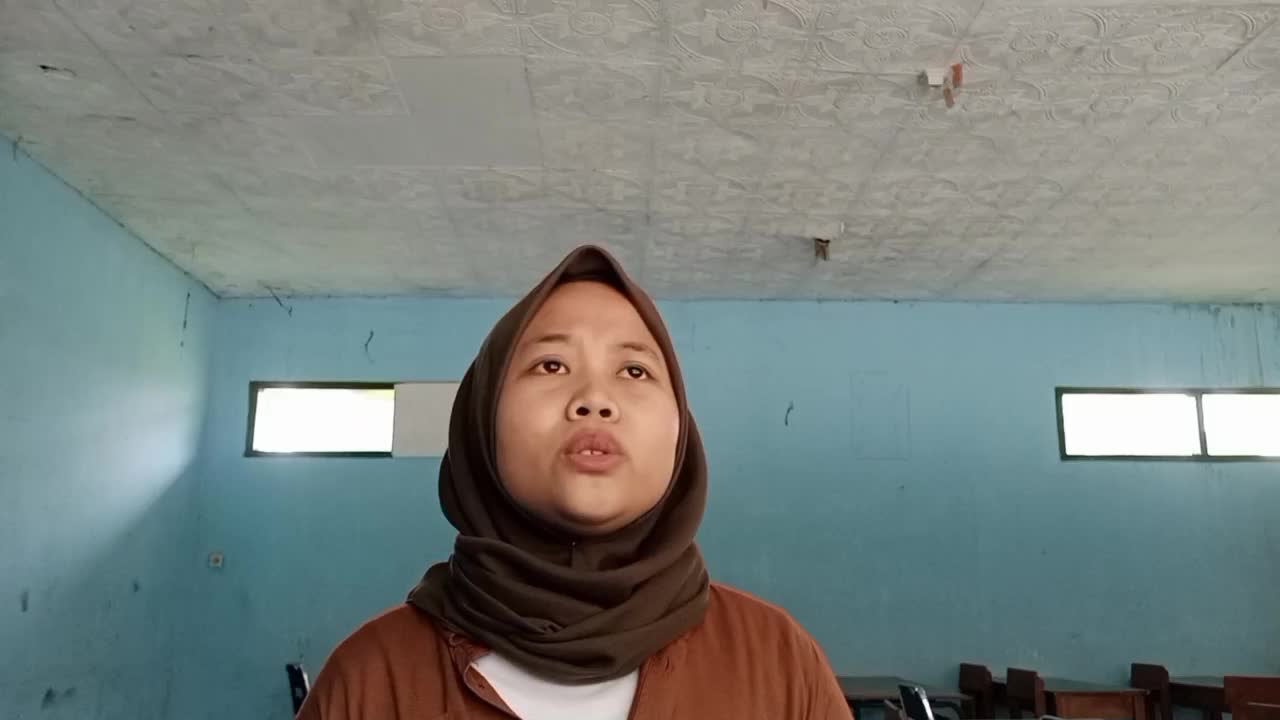 Dwi Fuji Nursolehah _21_Garut_Syaikhona