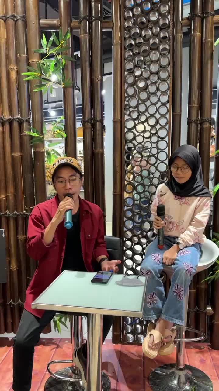 Komang Cover bareng ponakan cantik Syifa #Banyumas #Arif Riffo Ft Syifa #ShowYourTalent #RCTIPlus #HOT
