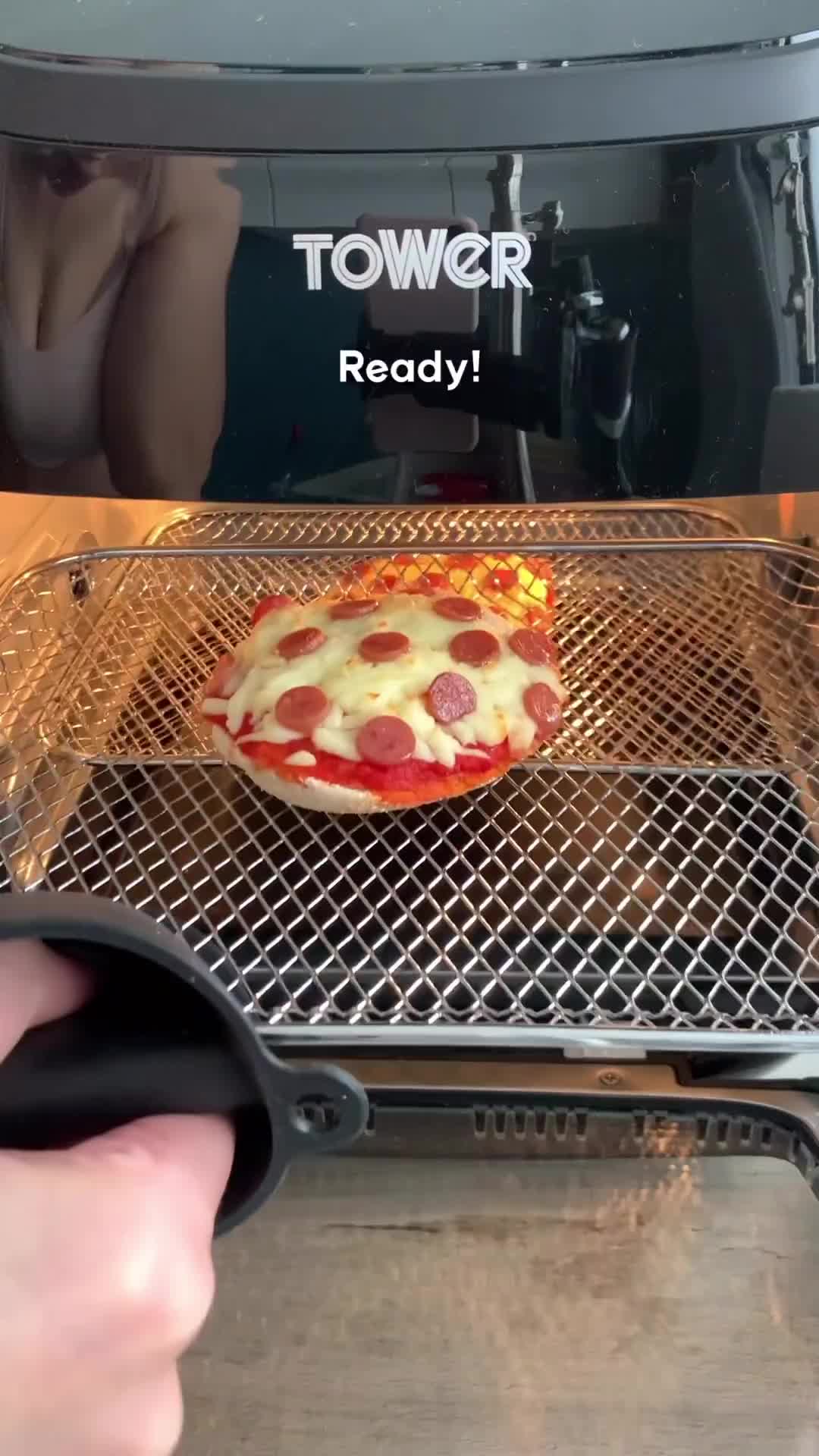 Bikin pizza dirumah aja bisa lhoo