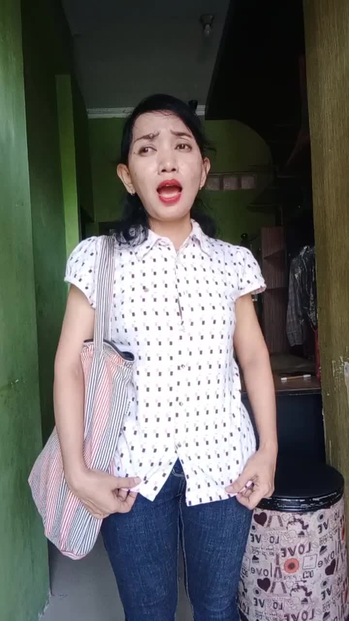 GUE BUTUH KERJAANNYA
