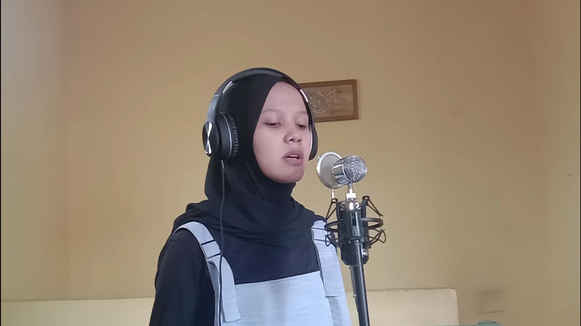 Tanpa batas waktu_Maudy Nuraini_19 thn_Bandung_mahasiswa