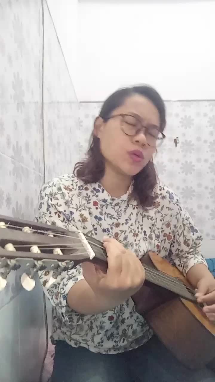 di puji juri donk gara2 lagu munaroh 😂